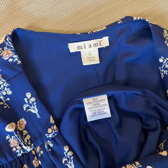 Mi a mi Wrap Dress, sz Lg - Picture 8 of 9